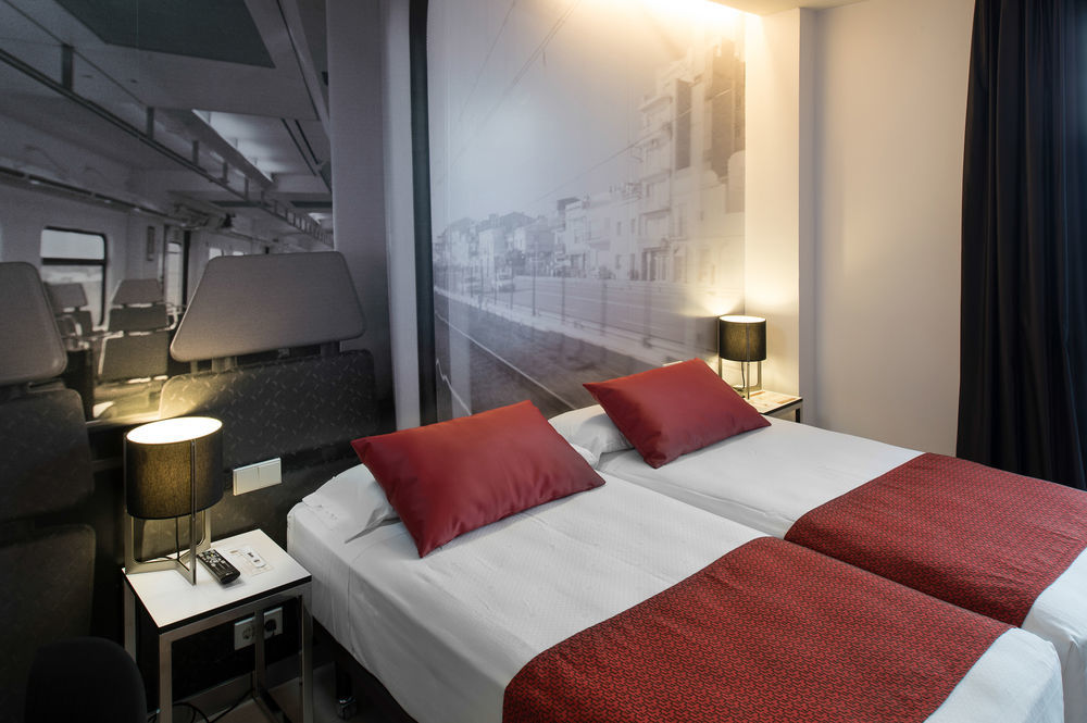 Hotel Catalonia Avinyo Barcellona Esterno foto