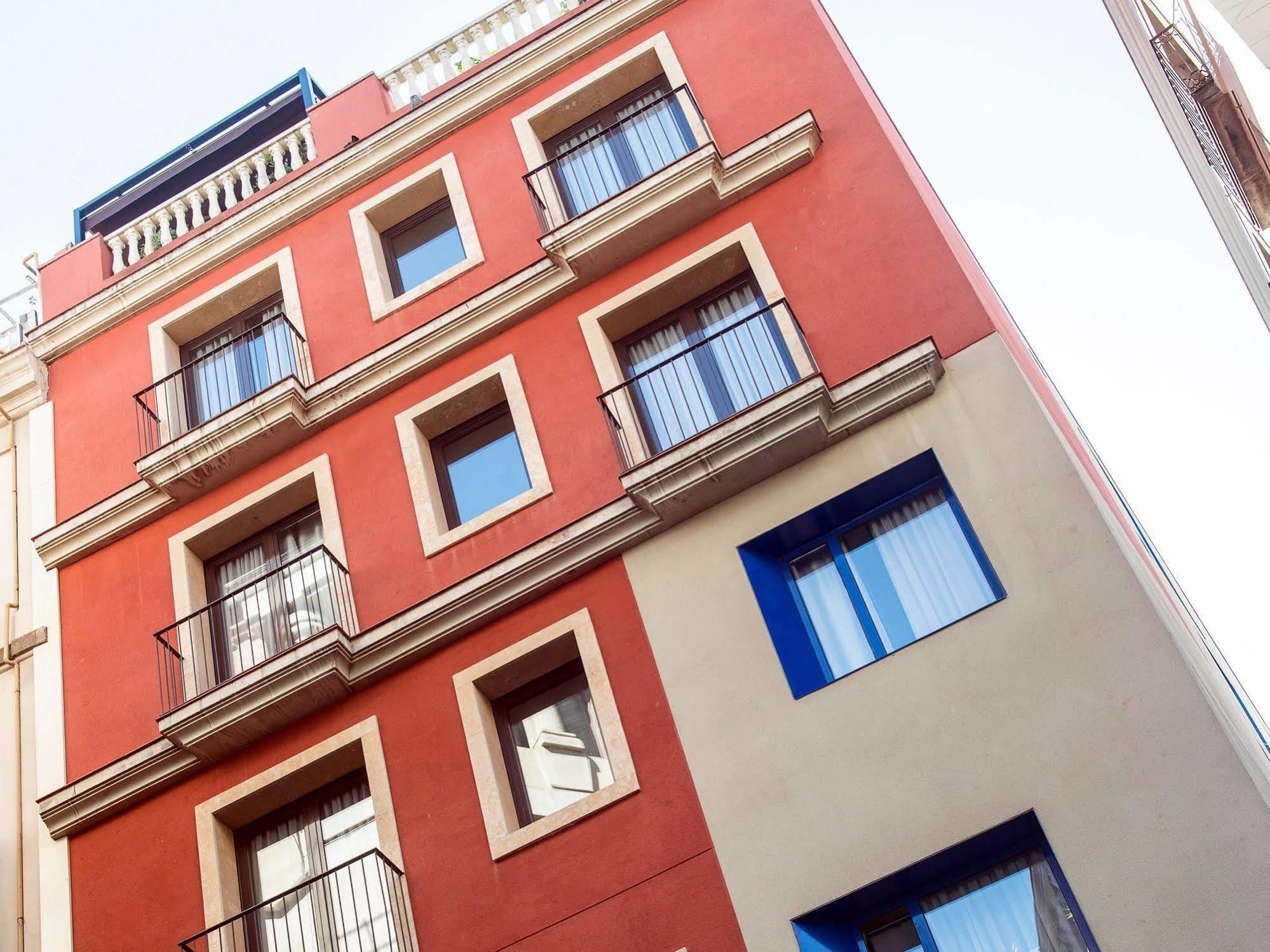 Hotel Catalonia Avinyo Barcellona Esterno foto
